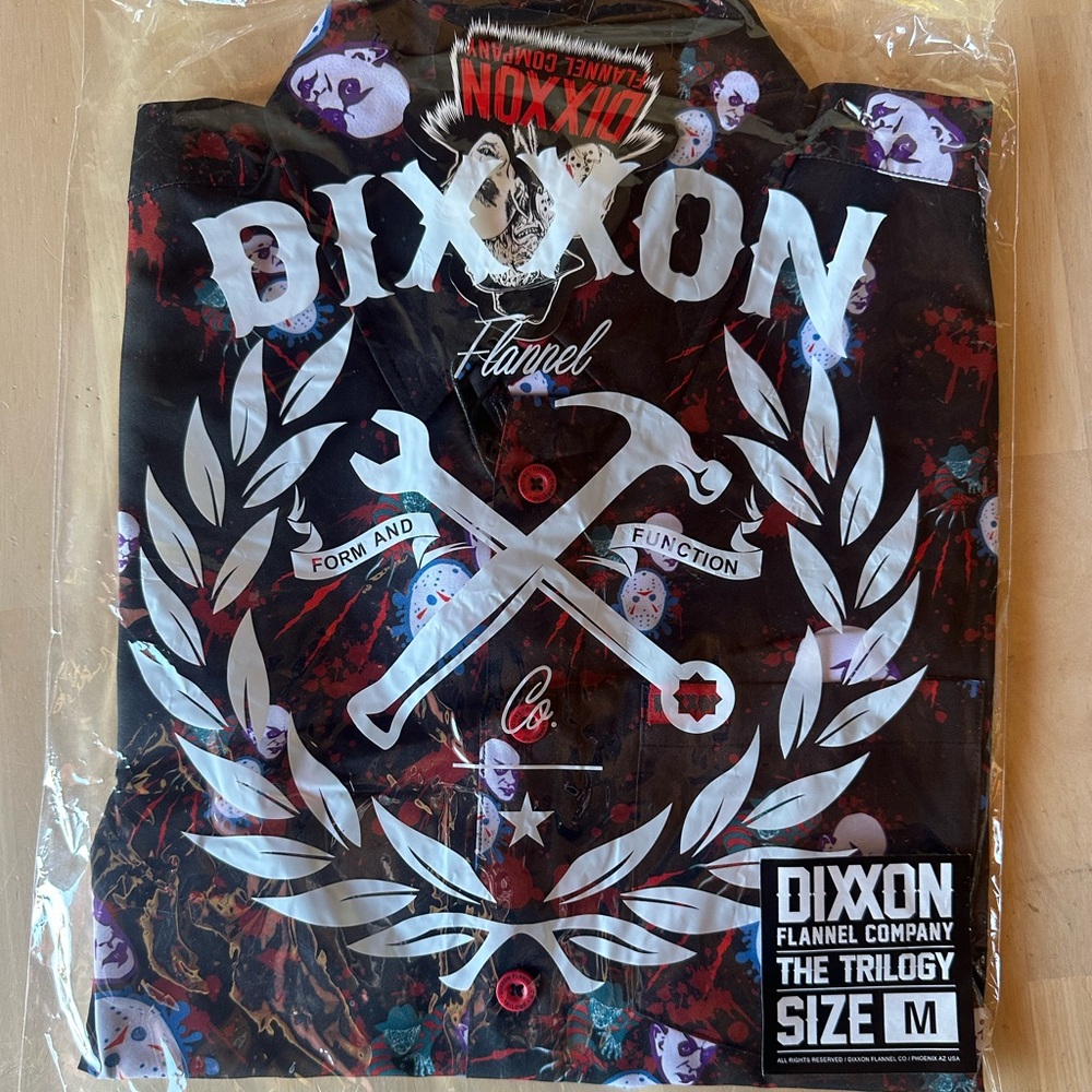 Dixxon Flannel Company “The Trilogy” Men’s Medium short sleeve shirt.